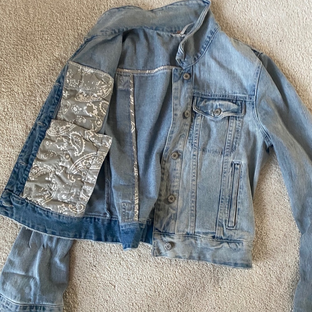 Free people crop denim jacket - Picture 2 of 6